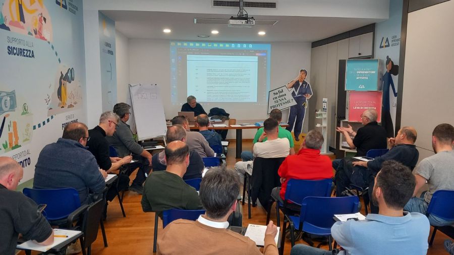 Formazione FER: un'opportunità di crescita per i professionisti del settore!